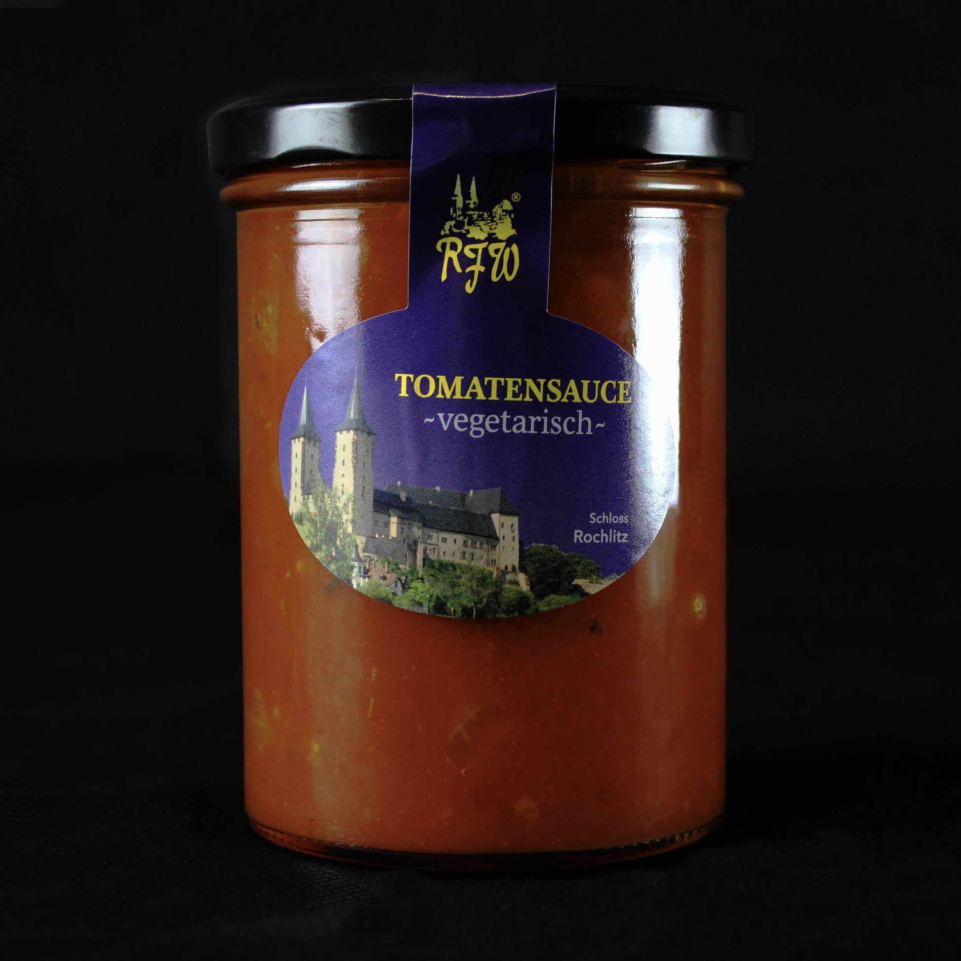 Hausgemachte vegetarische Tomatensoße im Glas der RFW Rochlitz